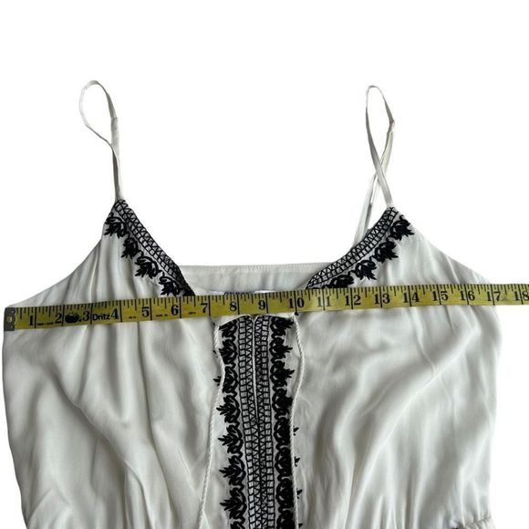 Guess Women's White Embroidered Boho Tassel Romper Size Medium - Picture 6 of 11